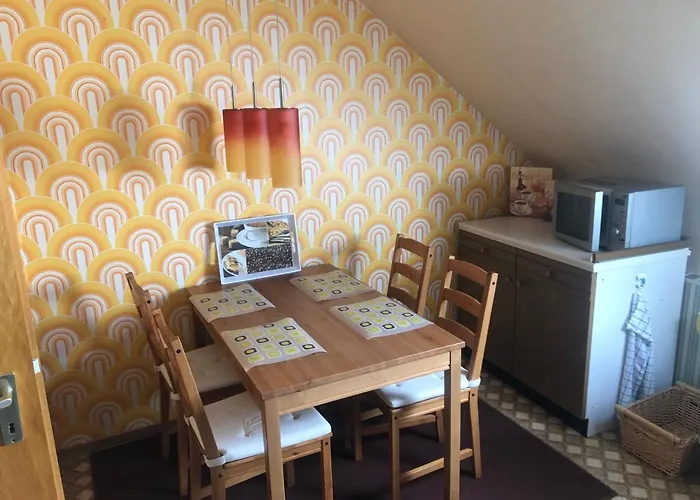 Ironico Homestay 4 Schlafzimmer Ferienwohnung 100 M2 Nahe Bostalsee